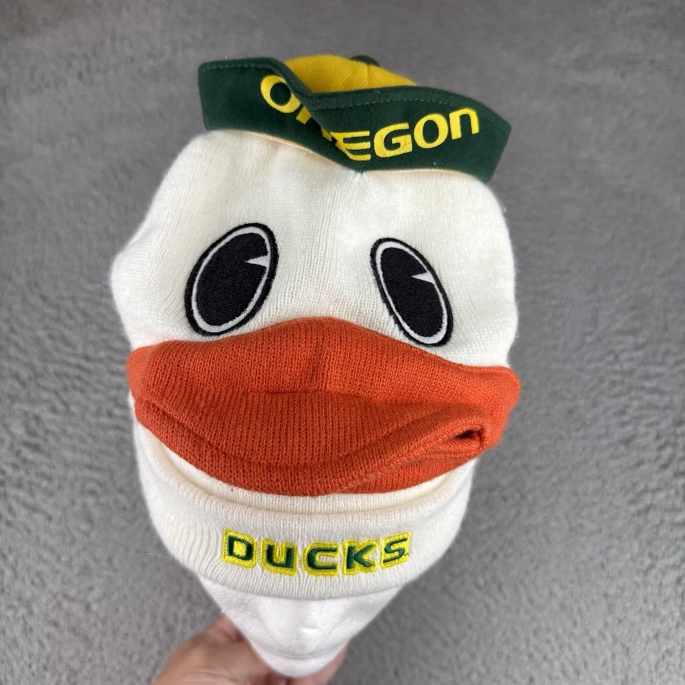 ZooZatZ Oregon Ducks Mascot Beanie Hat Winter Knit Cap White Orange Green NCAA